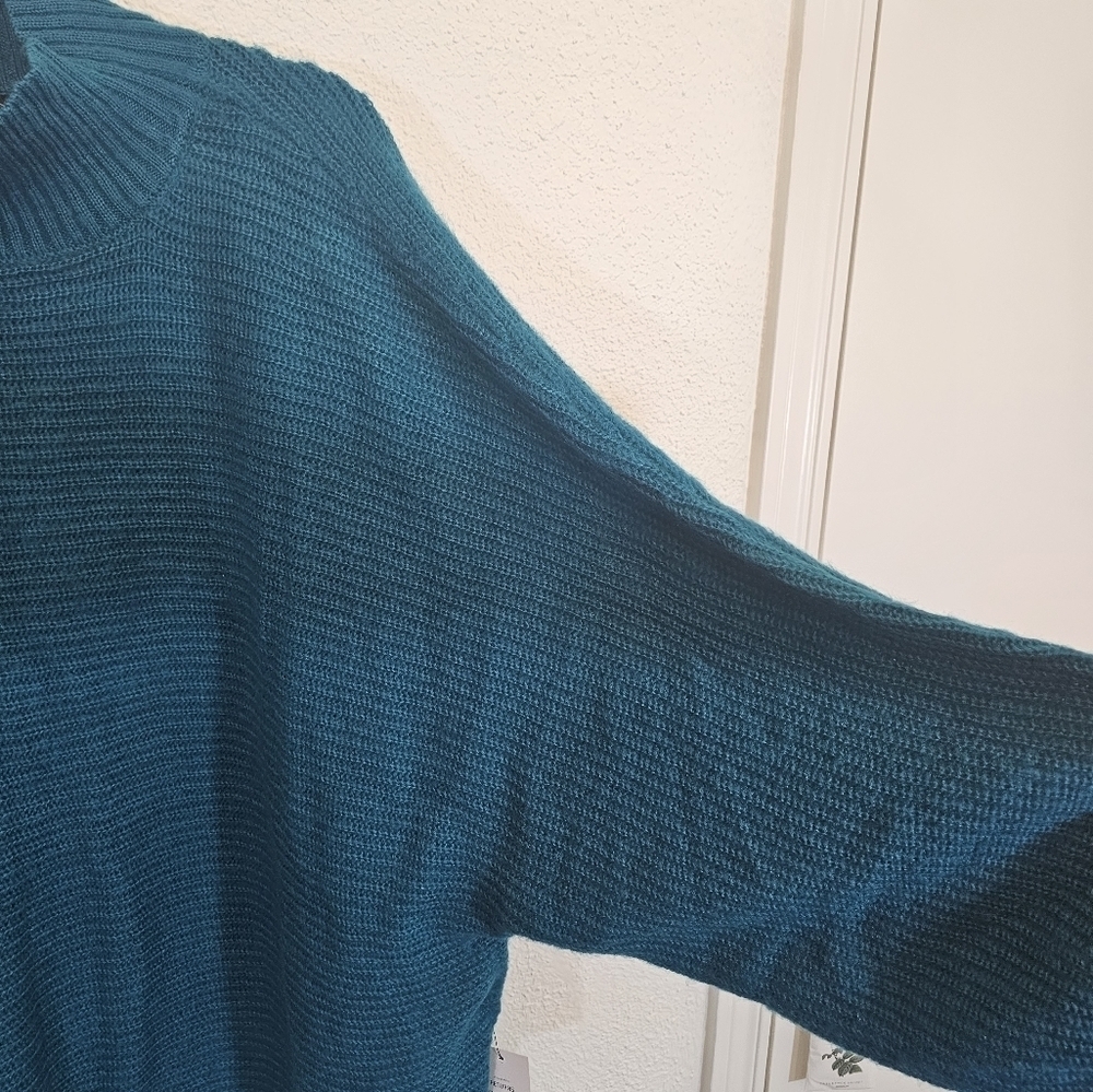 NWT Eloquii 26/28 Bishop Sleeve Drop Shoulder Sweater - Picture 8 of 10